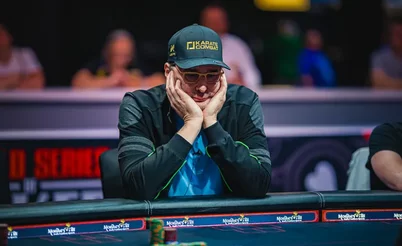 Phil Hellmuth y el Main Event 2025: apoyos y rechazos en las redes sociales